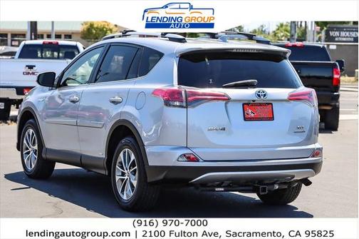 2017 Toyota RAV4 Hybrid XLE
