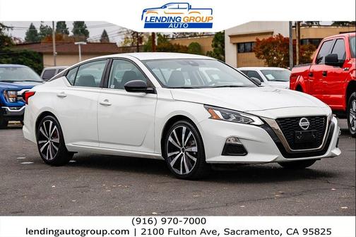 2022 Nissan Altima SR FWD