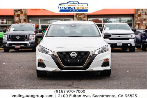 2022 Nissan Altima SR FWD