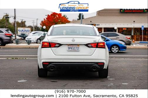 2022 Nissan Altima SR FWD