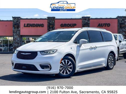 Bright White Clearcoat 2021 Chrysler Pacifica Hybrid Touring L