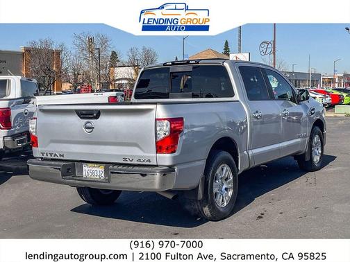 2017 Nissan Titan SV