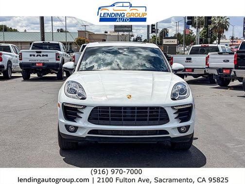 2018 Porsche Macan Macan Sport Edition