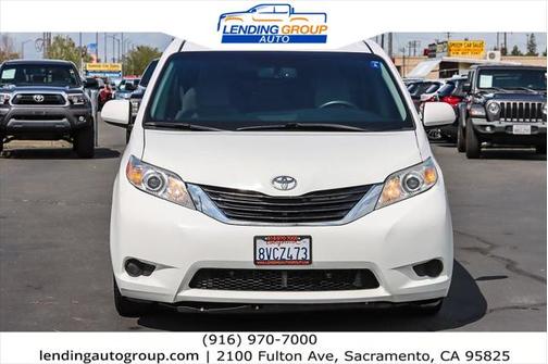 2016 Toyota Sienna LE