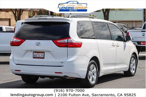 2016 Toyota Sienna LE
