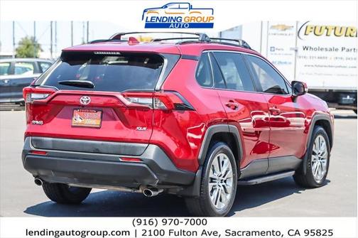 2019 Toyota RAV4 XLE Premium