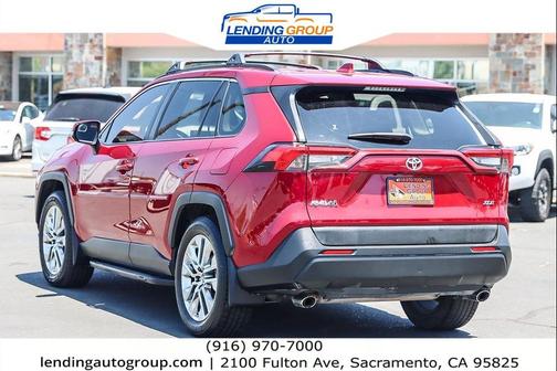 2019 Toyota RAV4 XLE Premium
