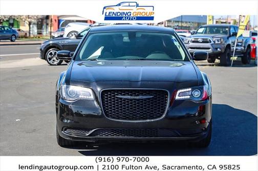 2020 Chrysler 300 Touring