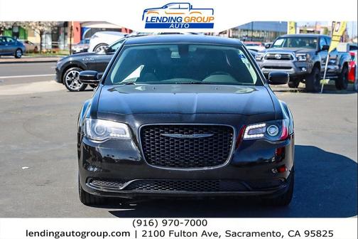 2020 Chrysler 300 Touring