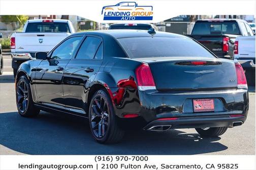 2020 Chrysler 300 Touring