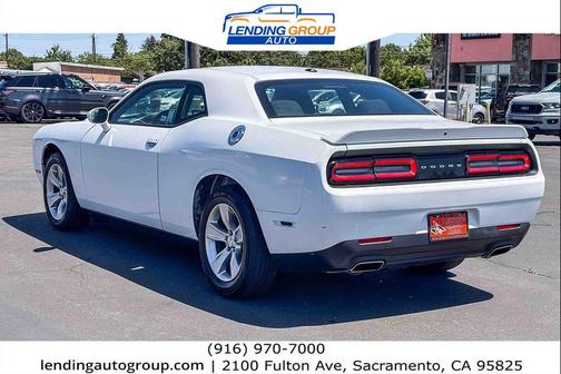 White Knuckle Clearcoat 2022 Dodge Challenger SXT