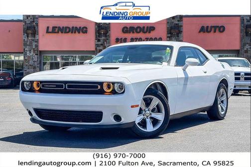 White Knuckle Clearcoat 2022 Dodge Challenger SXT