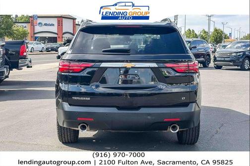 Mosaic Black Metallic 2023 Chevrolet Traverse LT Cloth