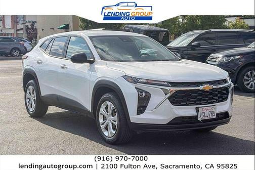 Summit White 2024 Chevrolet Trax LS