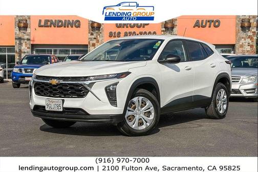 Summit White 2024 Chevrolet Trax LS