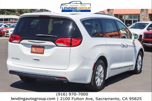 2018 Chrysler Pacifica Touring-L Plus