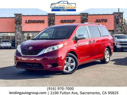 2015 Toyota Sienna LE