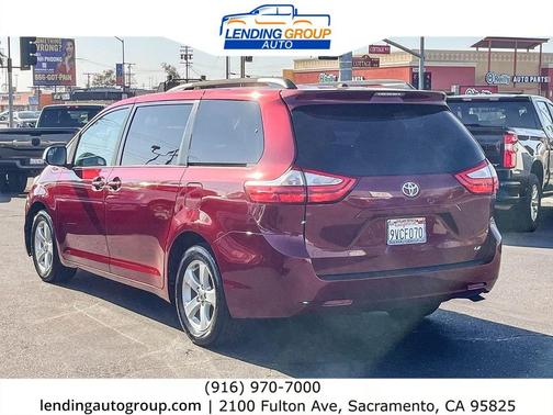 2015 Toyota Sienna LE