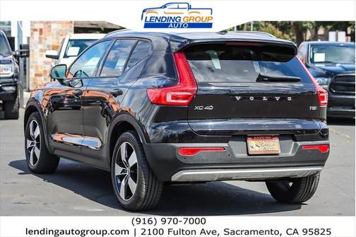 2019 Volvo XC40 T5 Momentum