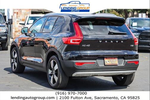 2019 Volvo XC40 T5 Momentum