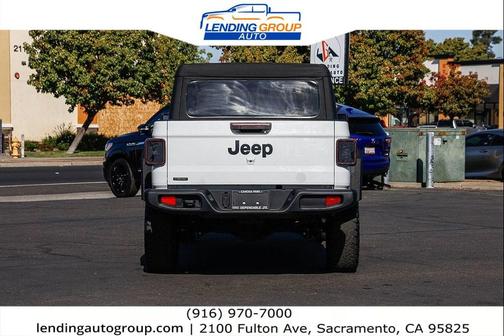 Bright White Clearcoat 2022 Jeep Gladiator Sport