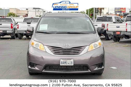2017 Toyota Sienna LE
