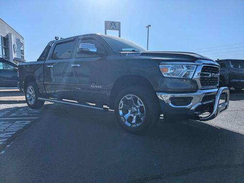 Granite Crystal Metallic Clearcoat 2023 RAM 1500 Big Horn/Lone Star