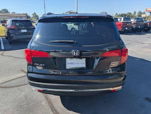 Black 2017 Honda Pilot Touring