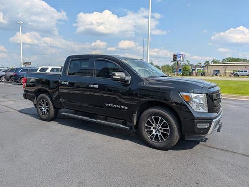2020 Nissan Titan SV