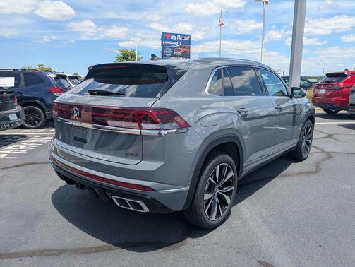 pure gray 2026 Volkswagen Atlas Cross Sport 2.0T SEL Premium
