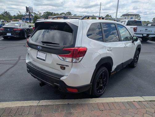 Crystal White Pearl 2025 Subaru Forester Wilderness