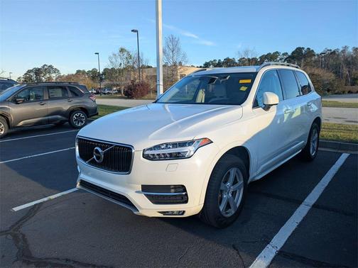 2018 Volvo XC90 T5 Momentum