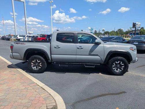Cement 2021 Toyota Tacoma TRD Off Road