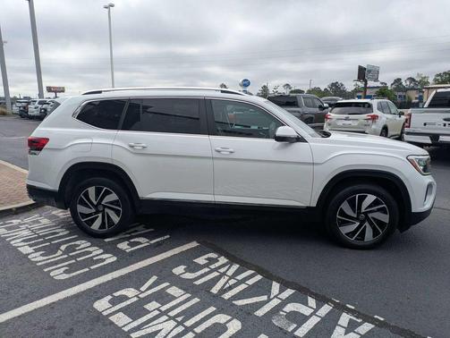 Opal White Pearl 2024 Volkswagen Atlas 2.0T SEL