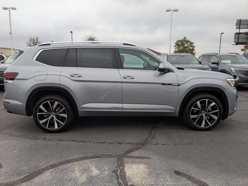 Silver Mist Metallic 2026 Volkswagen Atlas 2.0T SEL Premium R-Line 4MOTION