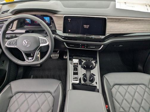 Silver Mist Metallic 2026 Volkswagen Atlas 2.0T SEL Premium R-Line 4MOTION