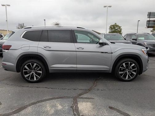 2026 Volkswagen Atlas 2.0T SEL Premium R-Line 4MOTION