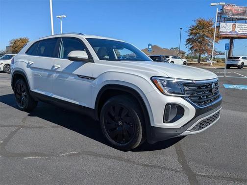 2026 Volkswagen Atlas Cross Sport 2.0T SE w/Technology