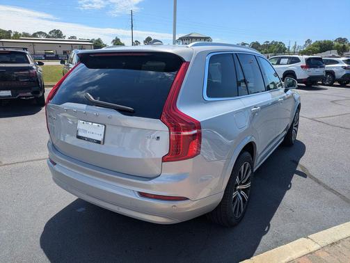 Silver Dawn Metallic 2023 Volvo XC90 B6 Core