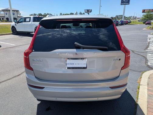 Silver Dawn Metallic 2023 Volvo XC90 B6 Core