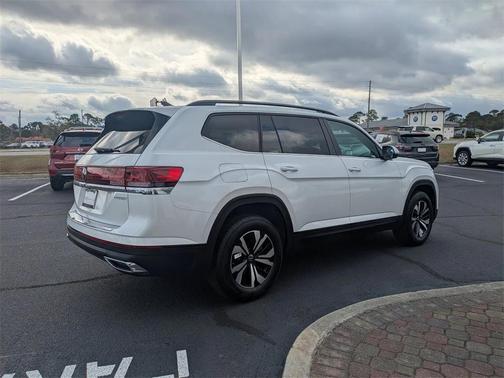 2026 Volkswagen Atlas 2.0T SE
