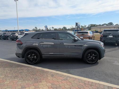 2026 Volkswagen Atlas Cross Sport 2.0T SEL