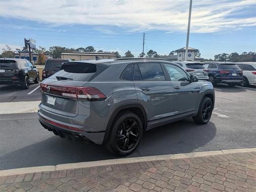 2026 Volkswagen Atlas Cross Sport 2.0T SEL