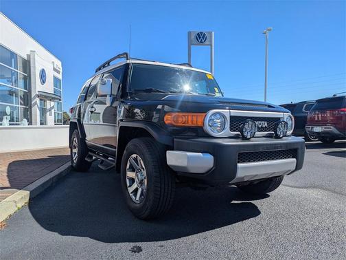 2014 Toyota FJ Cruiser Base