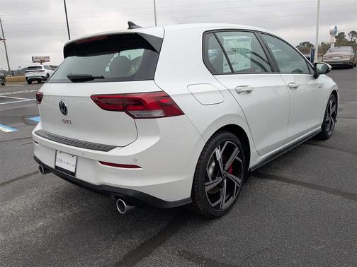 2026 Volkswagen Golf GTI 2.0T SE DSG