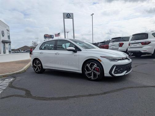 2026 Volkswagen Golf GTI 2.0T SE DSG