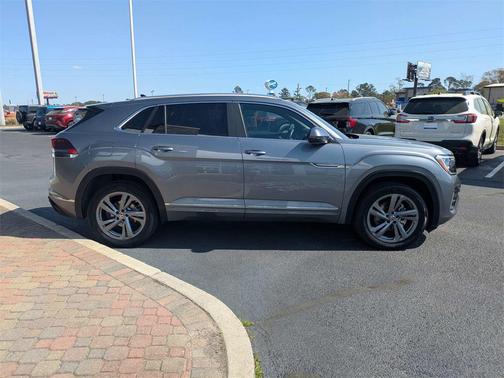 2024 Volkswagen Atlas Cross Sport 2.0T SEL