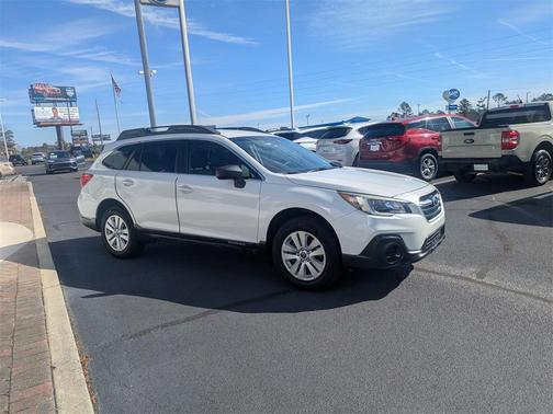2019 Subaru Outback 2.5i