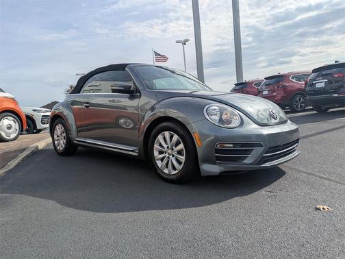 2018 Volkswagen Beetle 2.0T S