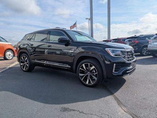 deep black pearl 2026 Volkswagen Atlas Cross Sport 2.0T SEL Premium